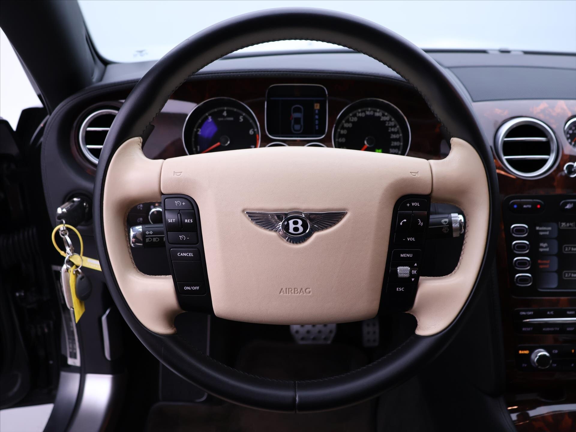 Bentley Continental Flying Spur Sedan / Limuzína 6,0 l 412 kw