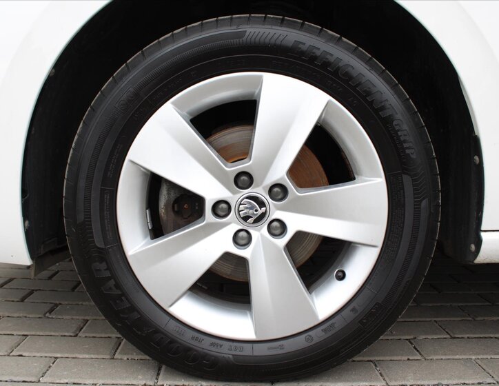 Škoda Scala Hatchback 1,5 l 110 kw