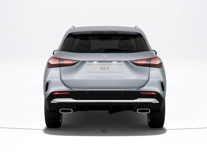 Mercedes-Benz GLA SUV / Terénní 1,3 l 110 kw