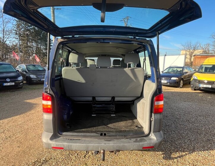 Volkswagen Caravelle 5
