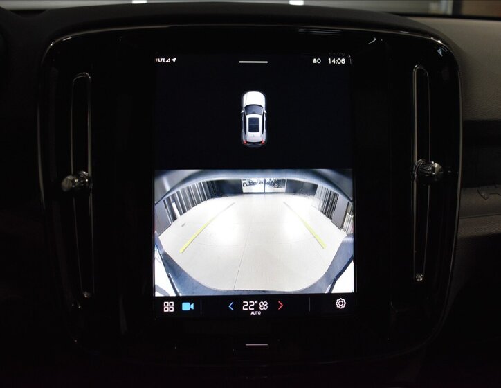 Volvo EX40 SUV 0,0 185 kw