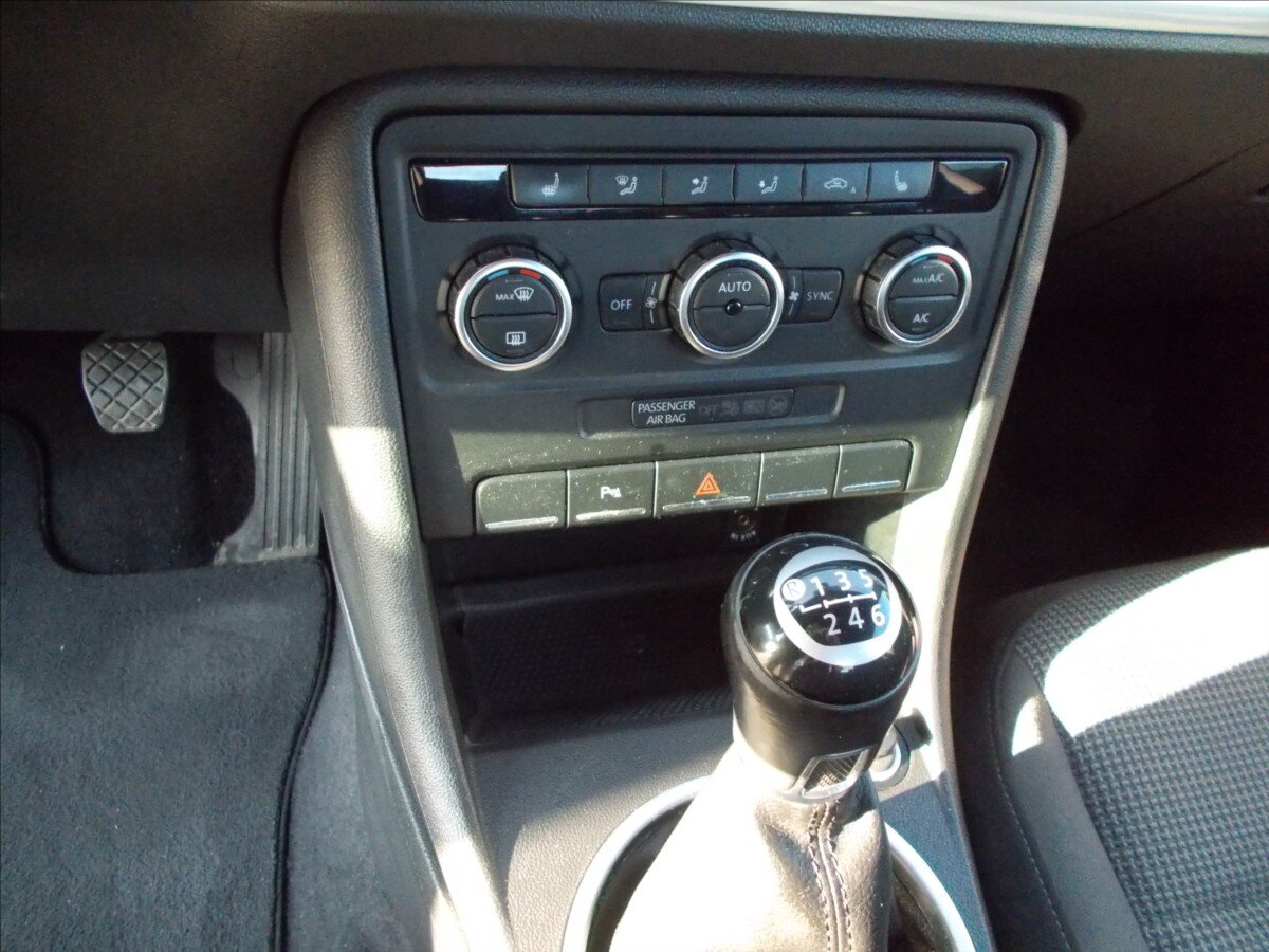 Volkswagen Beetle Hatchback 1,2 l 77 kw