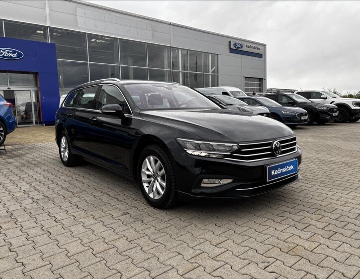 Volkswagen Passat Kombi 1,5 l 110 kw