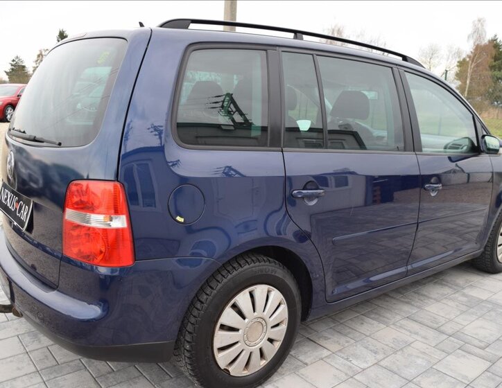 Volkswagen Touran Kombi 1,4 l 103 kw