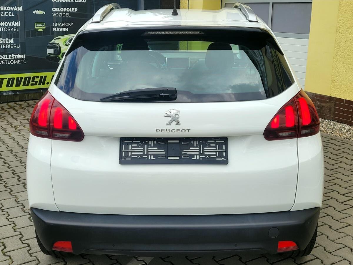 Peugeot 2008 SUV 1,2 l 60 kw