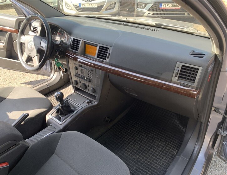 Opel Vectra Sedan 2,2 l 92 kw