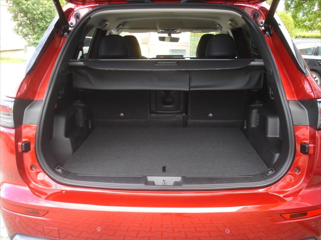 Mitsubishi Outlander SUV / Terénní 2,4 l 225 kw