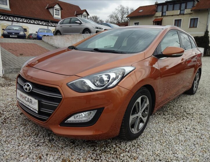 Hyundai i30 Kombi 1,6 l 99 kw