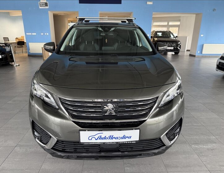 Peugeot 5008 SUV 2,0 l 110 kw