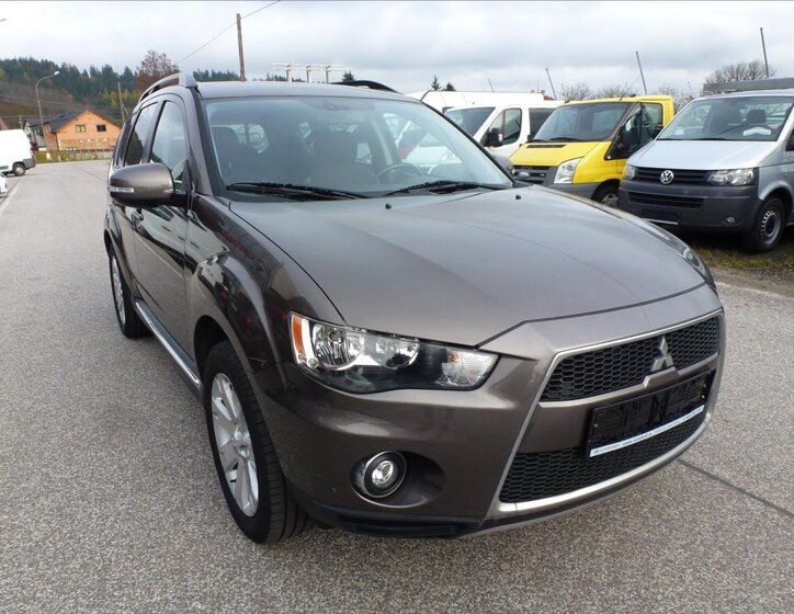 Mitsubishi Outlander 5