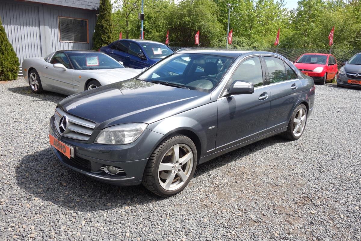 Mercedes-Benz Třídy C Sedan / Limuzína 3,0 l 165 kw
