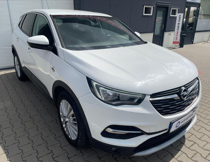 Opel Grandland X SUV / Terénní 2,0 l 130 kw