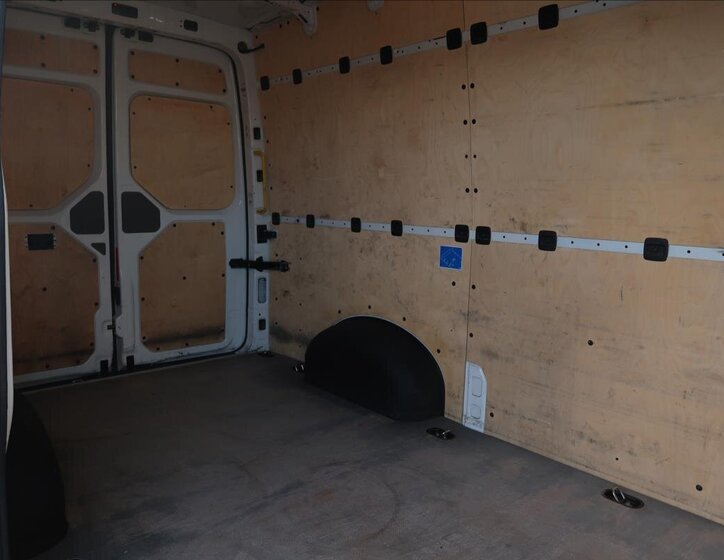 Volkswagen Crafter 19