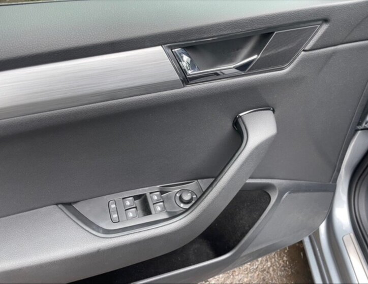 Škoda Superb Liftback 2,0 l 110 kw