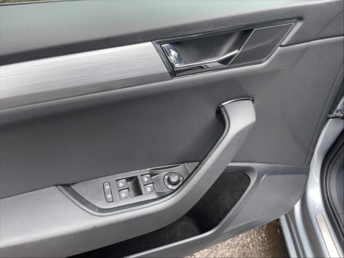 Škoda Superb Liftback 2,0 l 110 kw