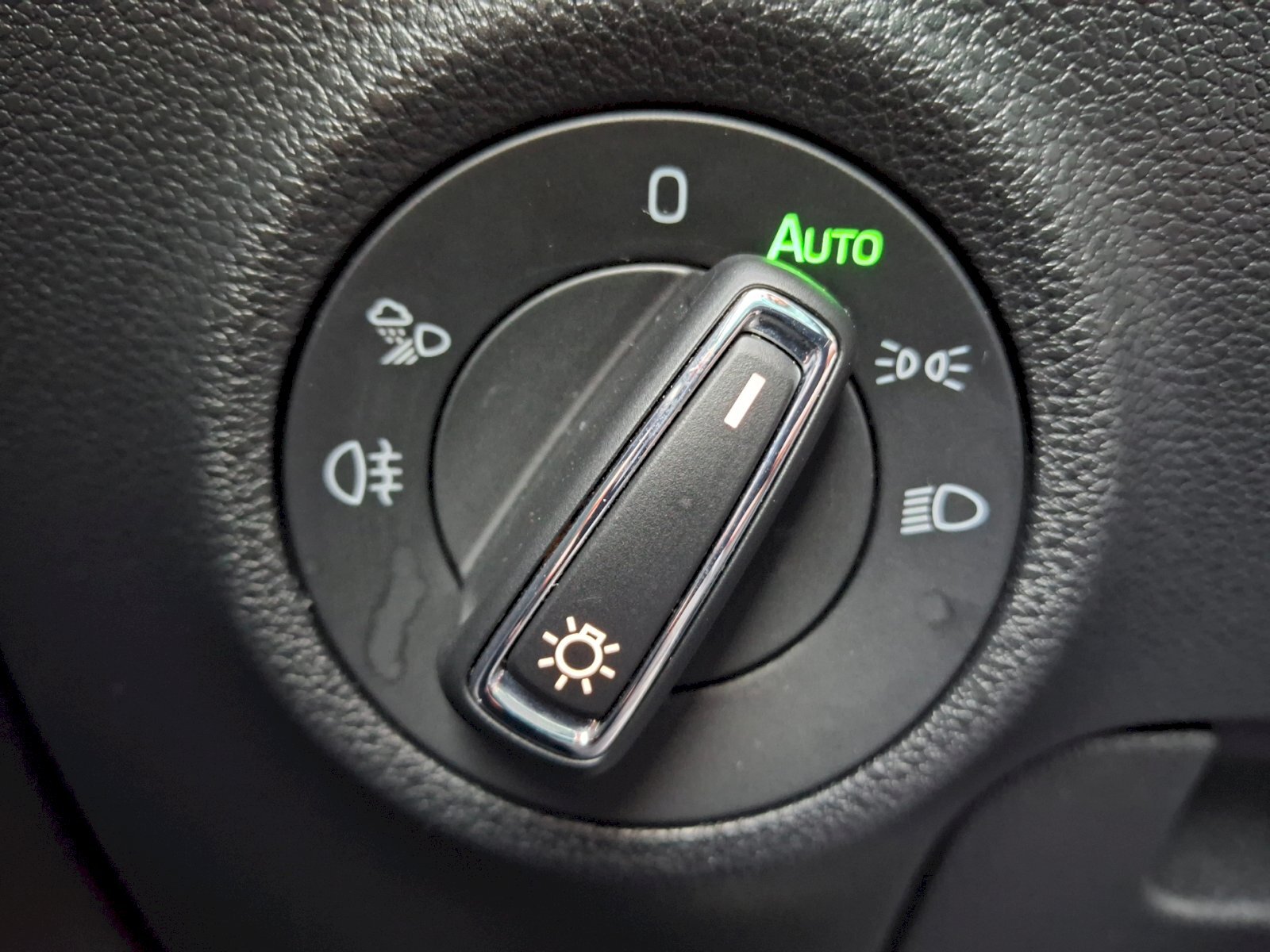 Škoda Karoq SUV / Terénní 1,5 l 110 kw