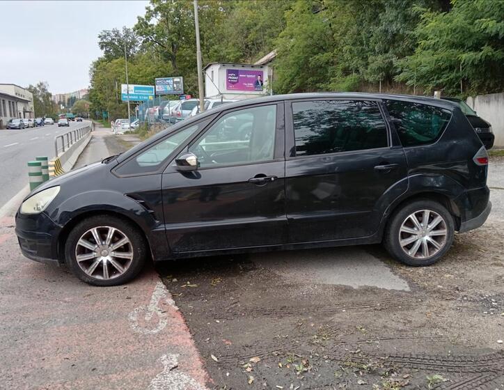 Ford S-MAX 6