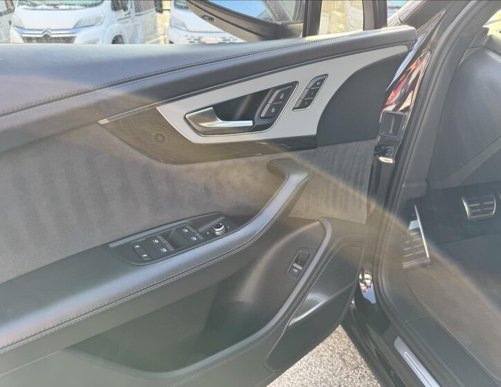 Audi SQ7 SUV / Terénní 4,0 l 320 kw