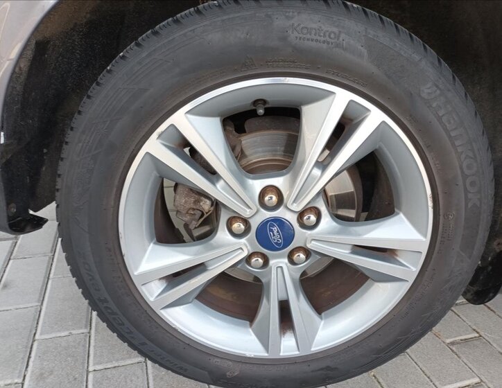 Ford Focus Kombi 998,0 92 kw