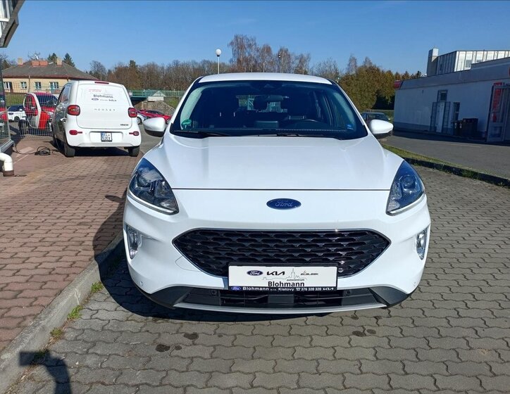 Ford Kuga SUV / Terénní 2,5 l 165 kw