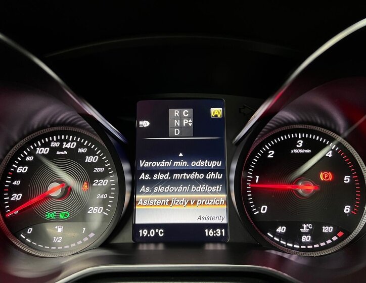 Mercedes-Benz Třídy V 22