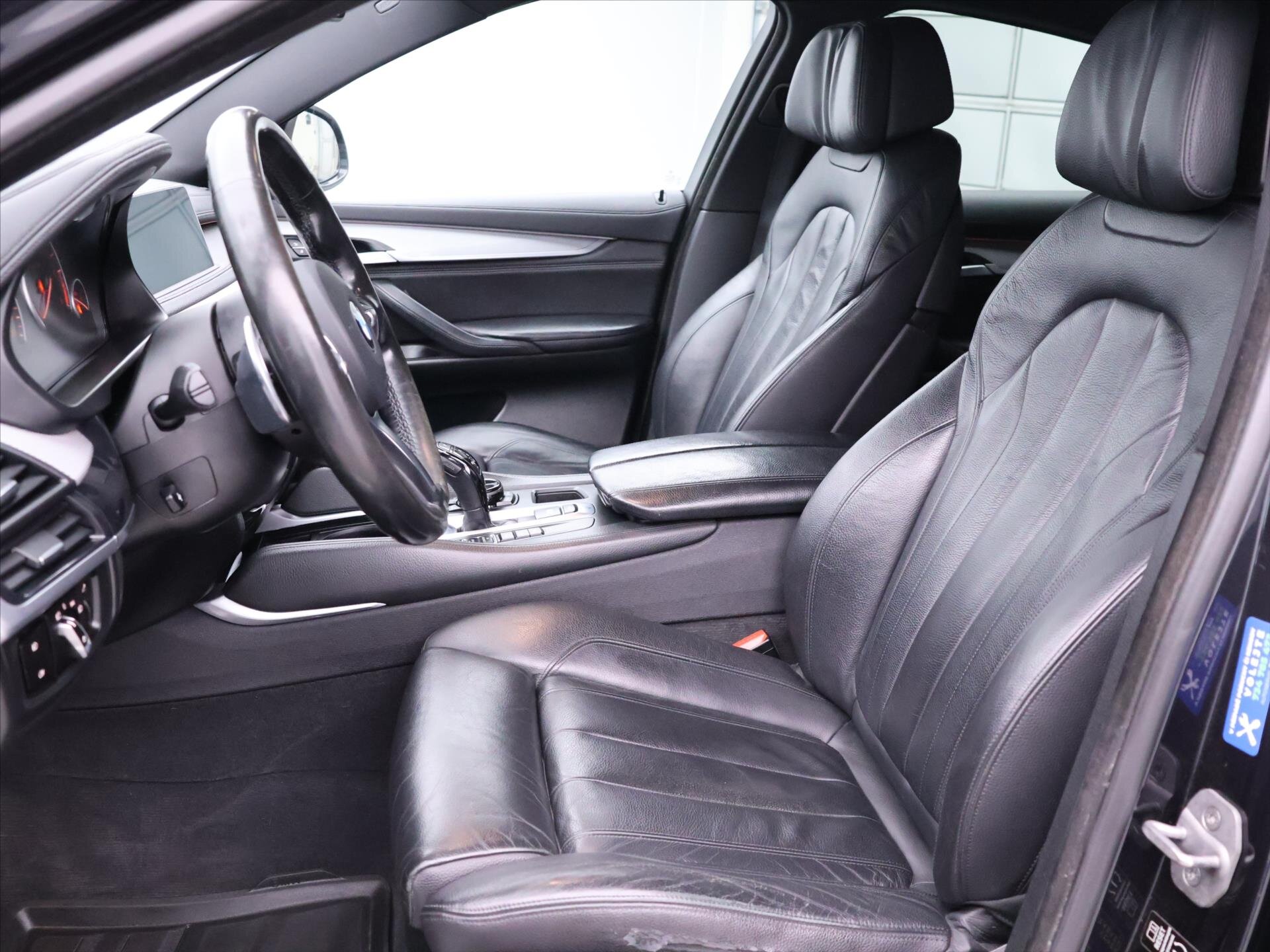 BMW X6 SUV / Terénní 3,0 l 190 kw