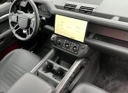 Land Rover Defender SUV / Terénní 4,4 l 467 kw