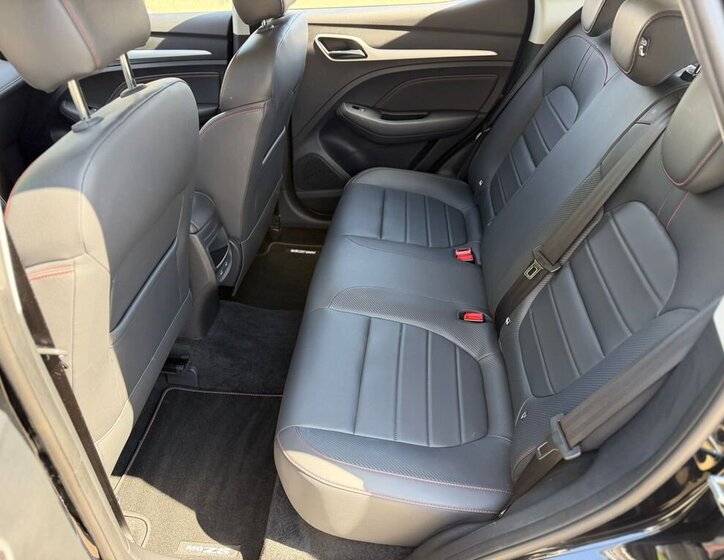 MG ZS SUV / Terénní 1,5 l 78 kw