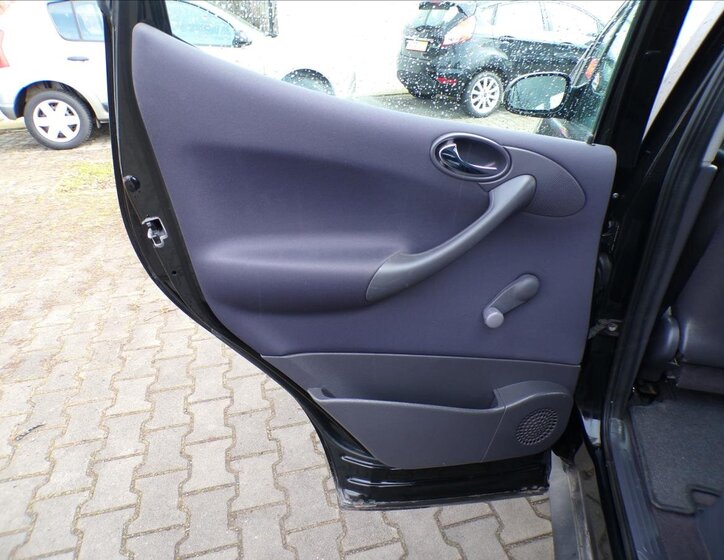 Mercedes-Benz Třídy A Kombi 1,6 l 60 kw