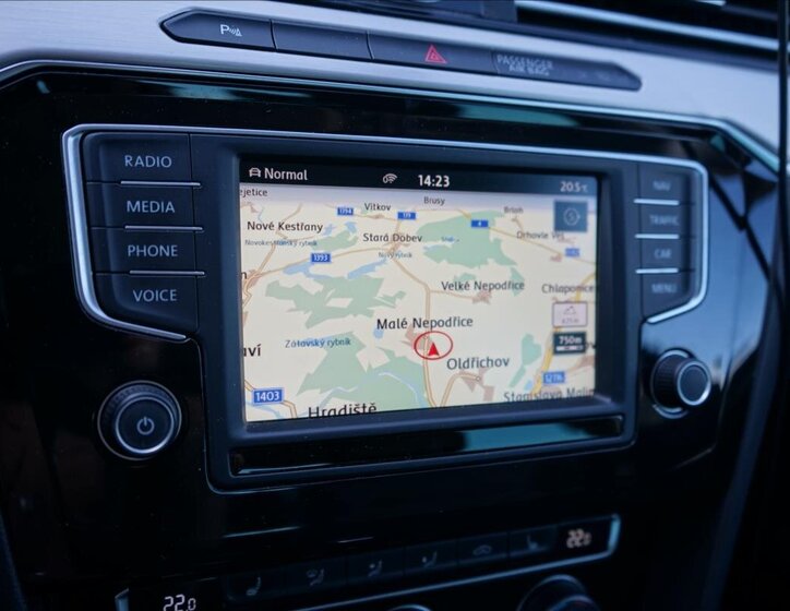 Volkswagen Passat Sedan / Limuzína 2,0 l 176 kw