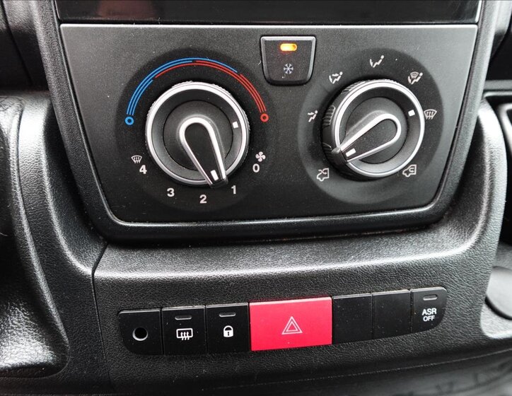 Peugeot Boxer Ostatní 2,2 l 81 kw