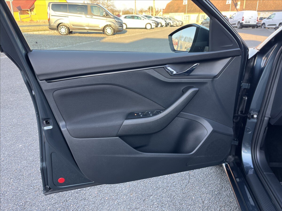 Škoda Scala Hatchback 999,0 85 kw