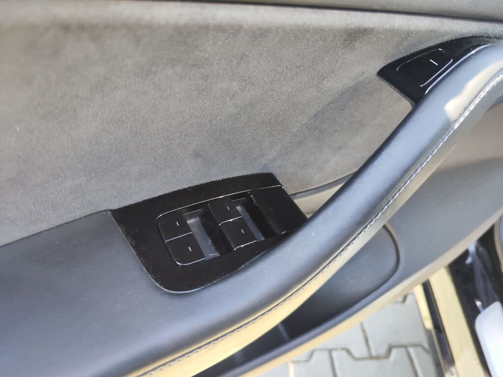 Tesla Model 3 Sedan / Limuzína 0,0 155 kw