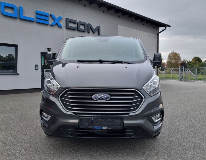 Ford Tourneo Custom 13