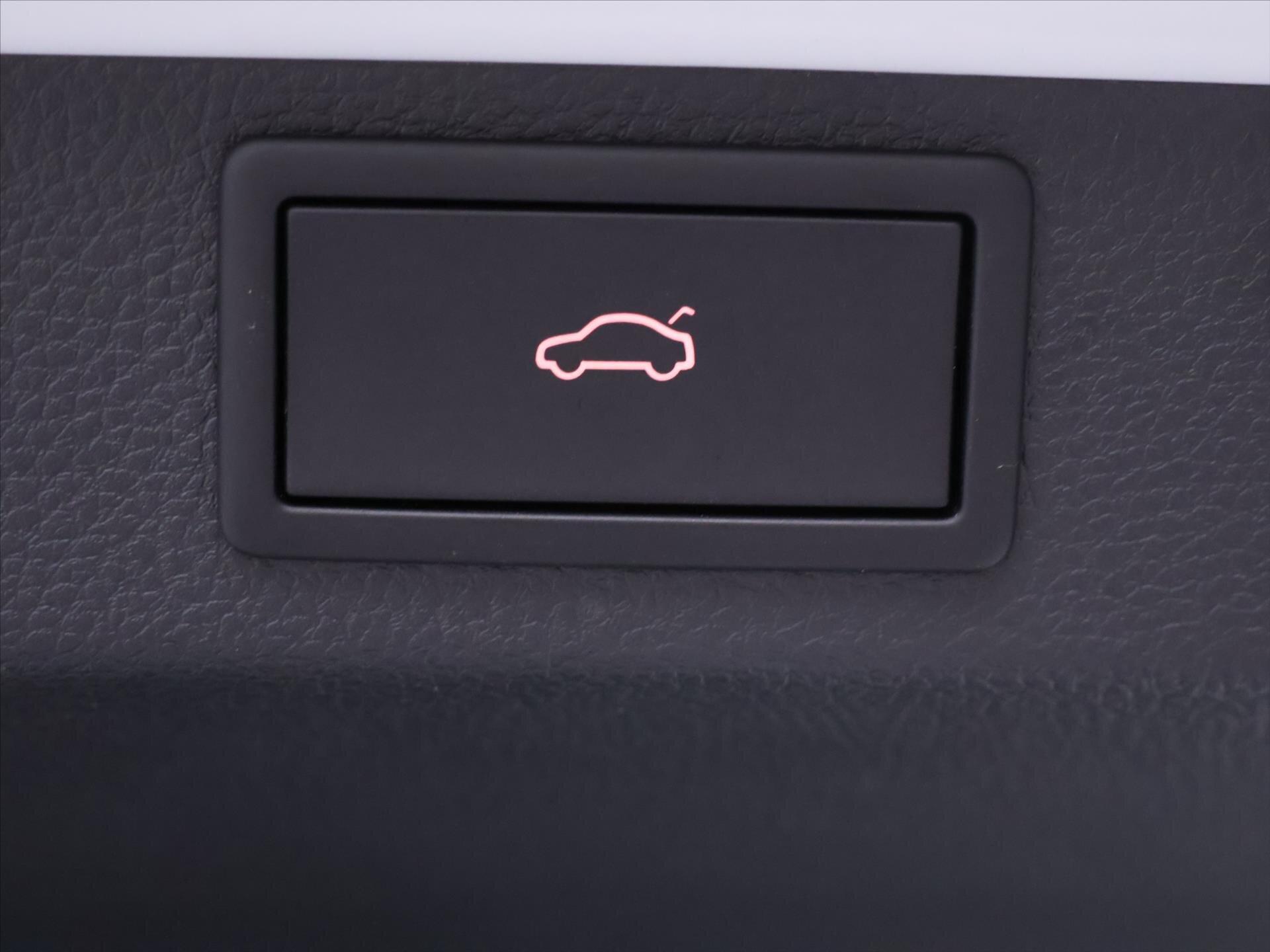 Škoda Karoq SUV / Terénní 2,0 l 110 kw