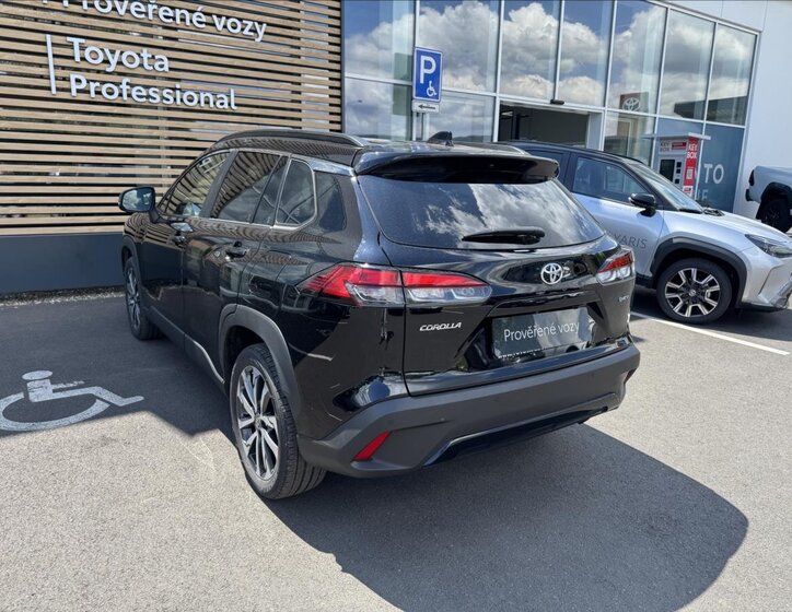 Toyota Corolla Cross 17