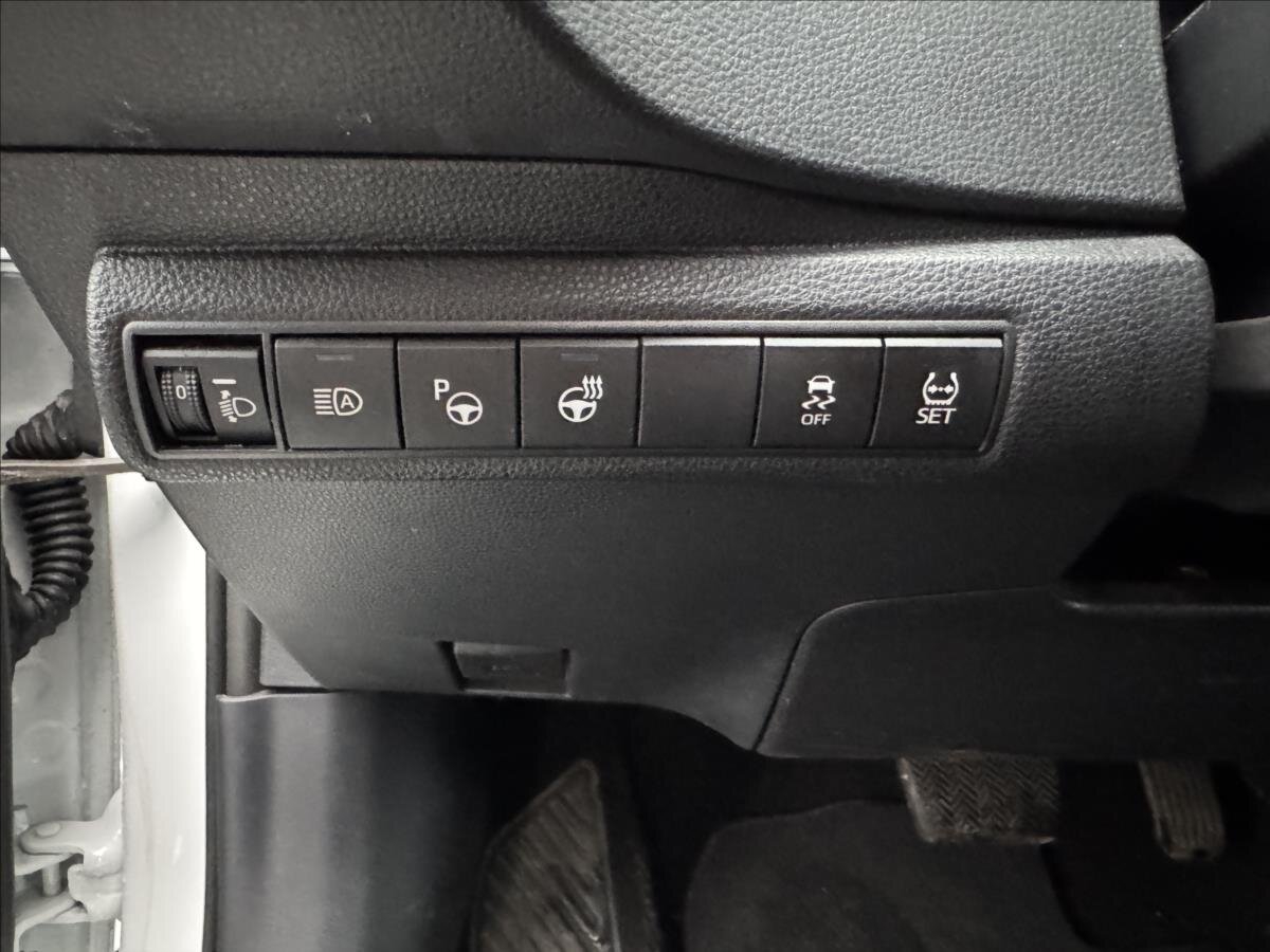 Toyota Corolla Sedan / Limuzína 1,8 l 72 kw