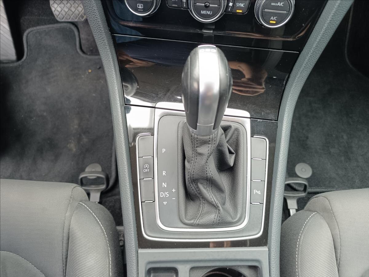 Volkswagen Golf Hatchback 1,4 l 110 kw