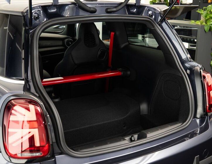 Mini Cooper Hatchback 2,0 l 225 kw