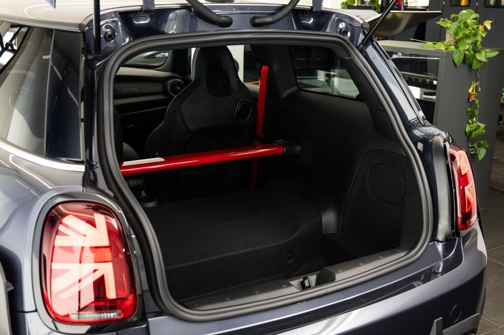 Mini Cooper Hatchback 2,0 l 225 kw