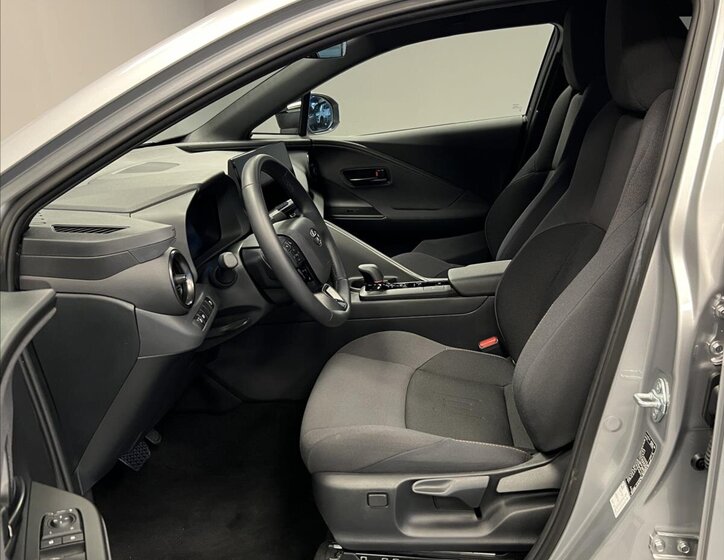 Toyota C-HR Hatchback 1,8 l 72 kw