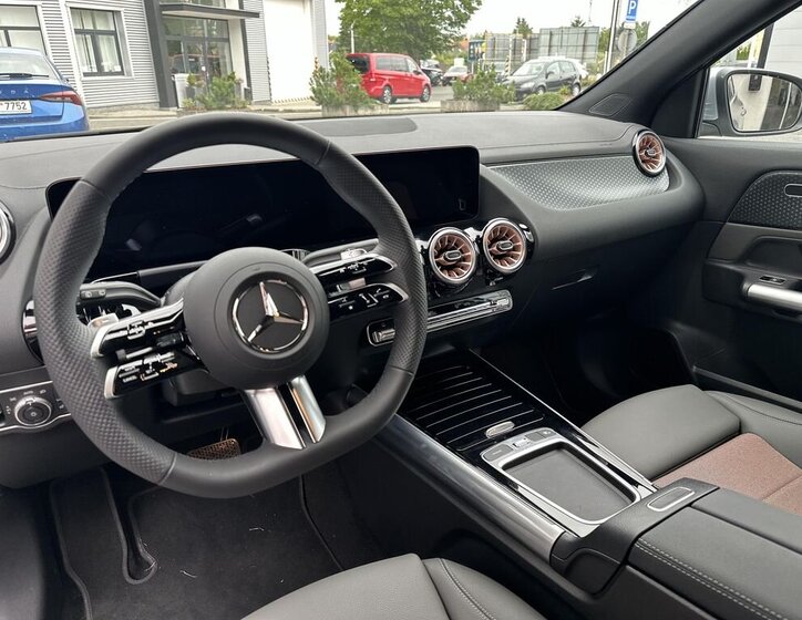 Mercedes-Benz EQA SUV / Terénní 0,0 168 kw