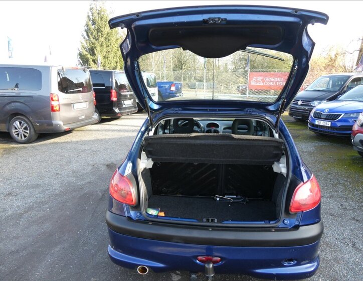 Peugeot 206 Hatchback 1,6 l 80 kw