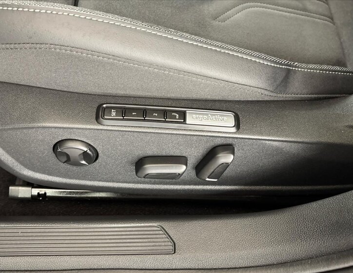 Volkswagen Golf Kombi 1,5 l 110 kw