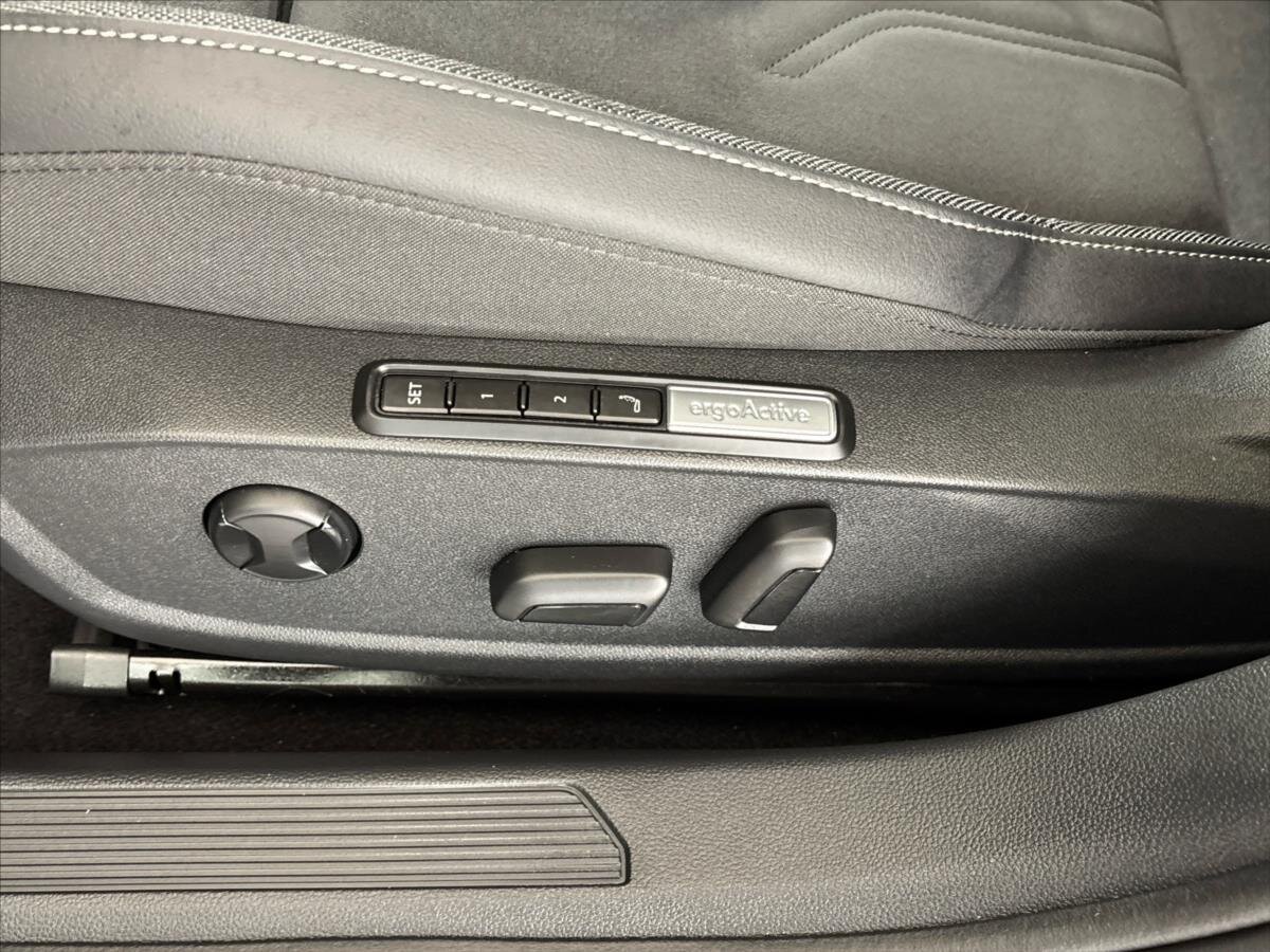 Volkswagen Golf Kombi 1,5 l 110 kw