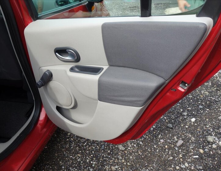 Renault Modus Hatchback 1,5 l 60 kw