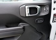 Jeep Wrangler SUV / Terénní 2,1 l 147 kw