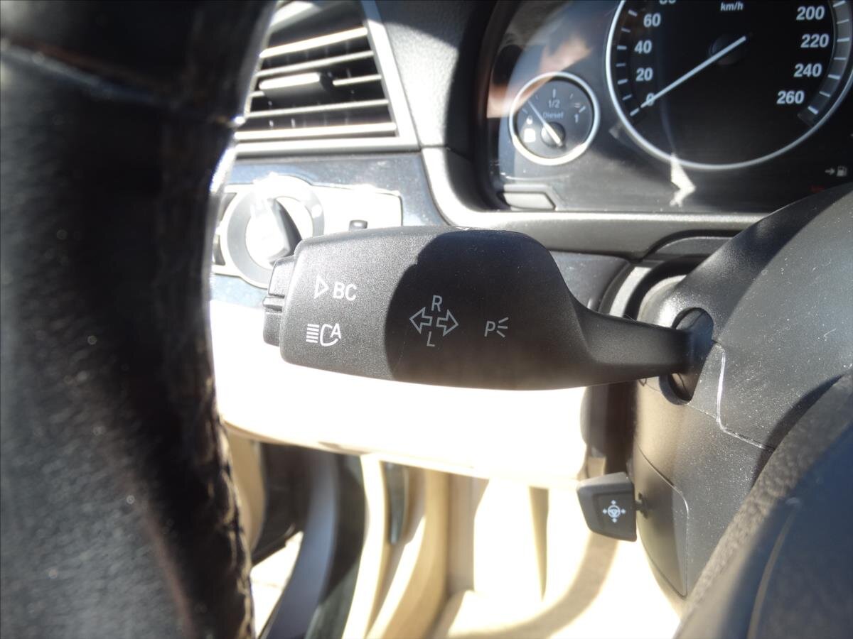 BMW Řada 5 Kombi 3,0 l 150 kw