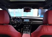 Alfa Romeo Stelvio SUV / Terénní 2,0 l 206 kw