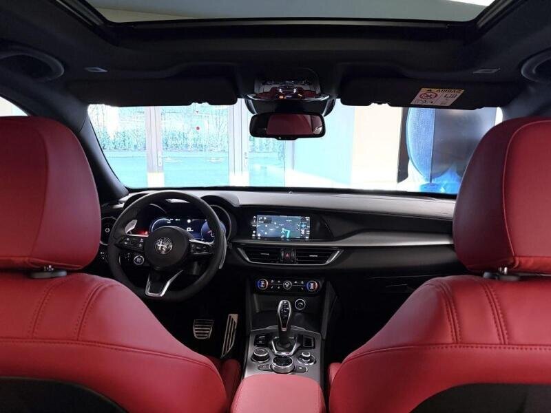 Alfa Romeo Stelvio SUV / Terénní 2,0 l 206 kw